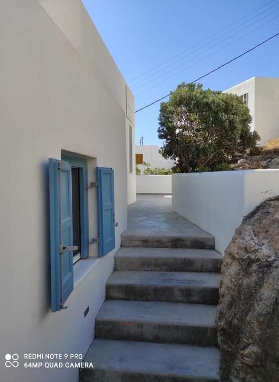 Anemoessa Studios Serifos Town Екстериор снимка