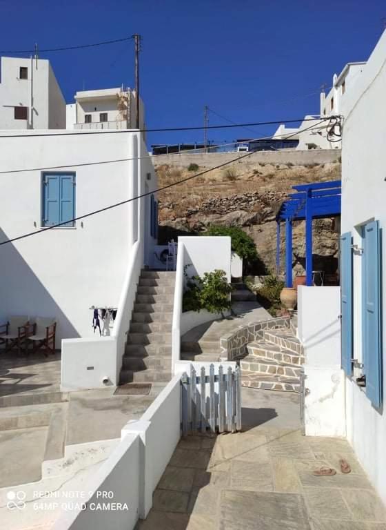 Anemoessa Studios Serifos Town Екстериор снимка