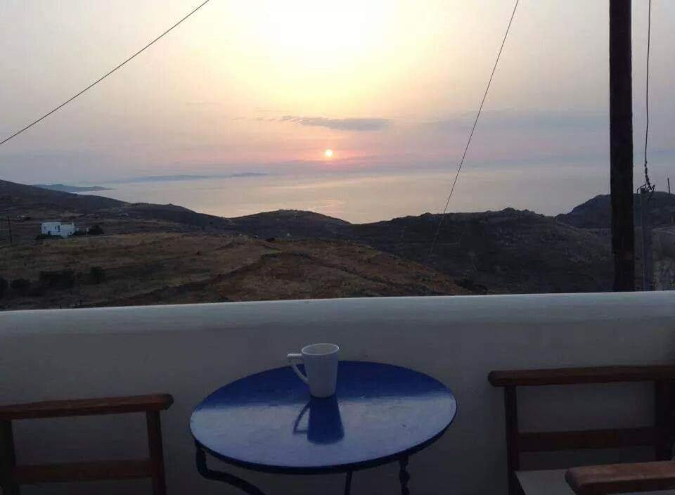 Anemoessa Studios Serifos Town Екстериор снимка