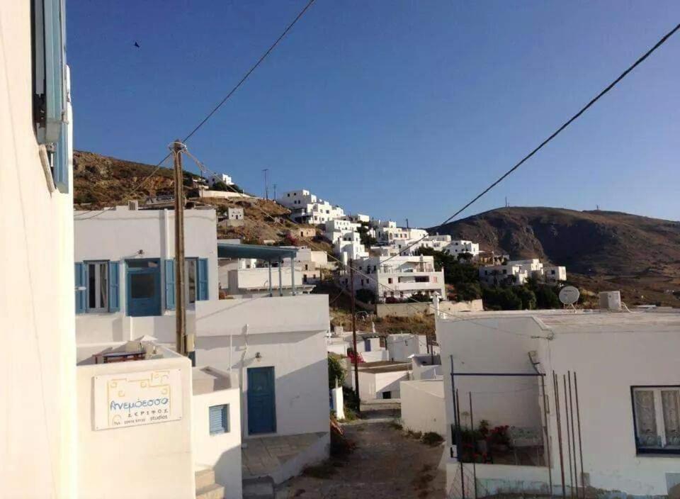 Anemoessa Studios Serifos Town Екстериор снимка